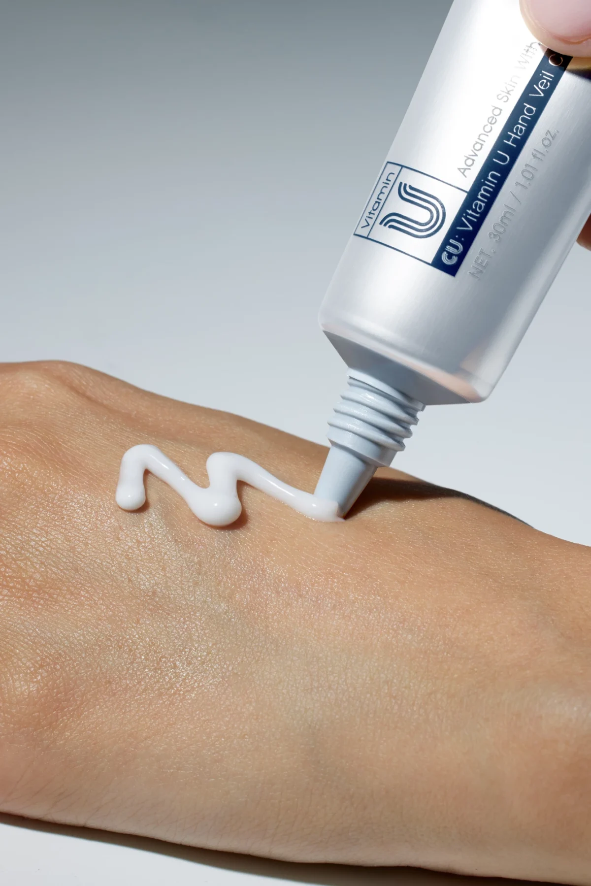 Крем-вуаль для рук з пептидами та волюфіліном CU Skin Vitamin U Hand Veil Cream, 30 г - Зображення 2